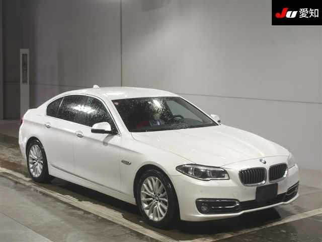 BMW 5 SERIES 2016