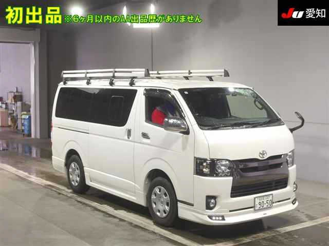 TOYOTA HIACE VAN