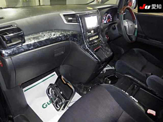 TOYOTA VELLFIRE 2009