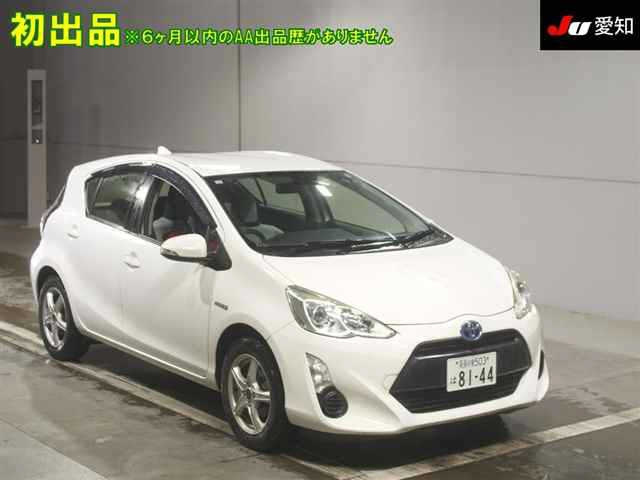 TOYOTA AQUA 2015