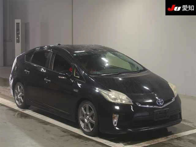 TOYOTA PRIUS PHV