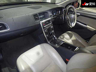 VOLVO V60 2016