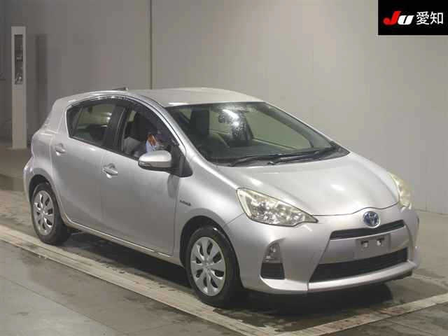 TOYOTA AQUA 2013