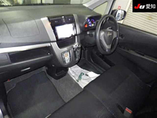 DAIHATSU MOVE 2014