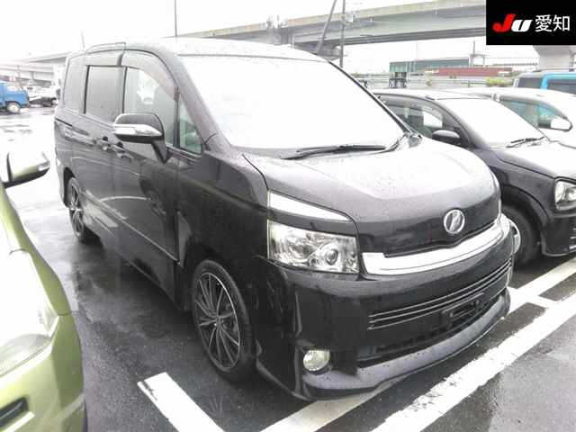 TOYOTA VOXY 2008