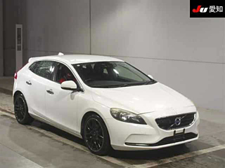 VOLVO V40 2014