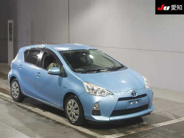 TOYOTA AQUA 2013
