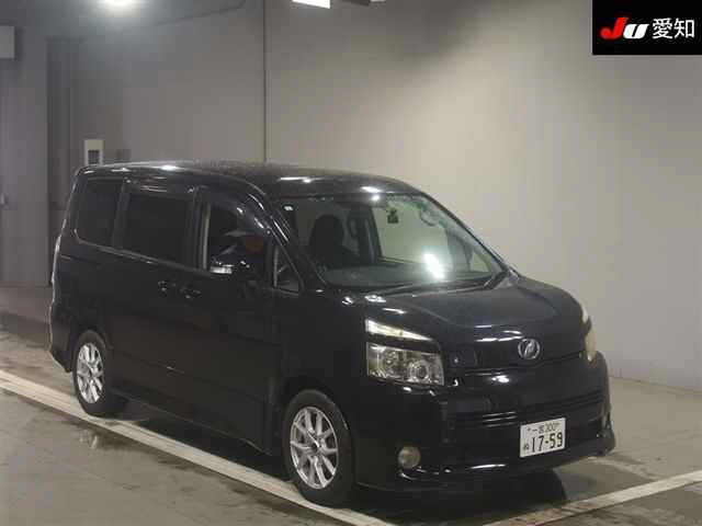 TOYOTA VOXY 2009