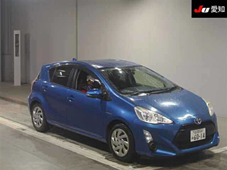 TOYOTA AQUA 2015