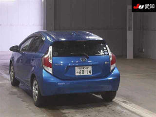TOYOTA AQUA 2015