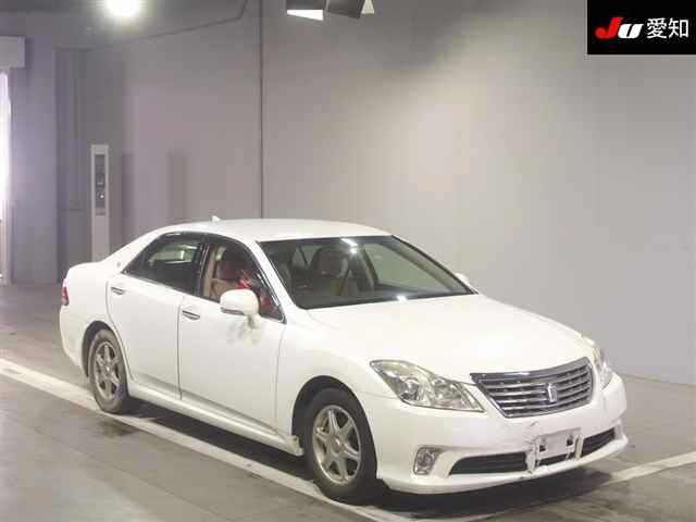 TOYOTA CROWN 2010