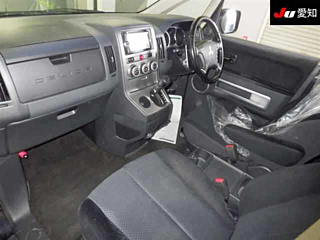 MITSUBISHI DELICA D5 2010