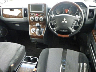 MITSUBISHI DELICA D5 2009