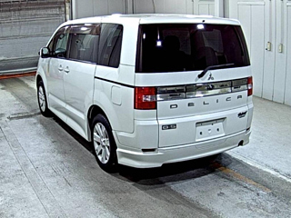 MITSUBISHI DELICA D5 2009