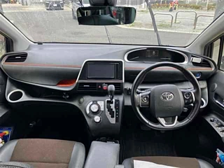 TOYOTA SIENTA 2019