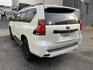 TOYOTA LAND CRUISER PRADO 2023