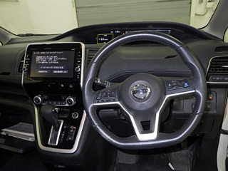 NISSAN SERENA 2017