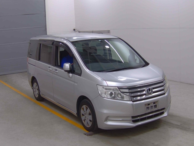 HONDA STEP WAGON 2014
