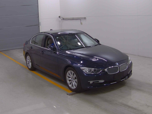 BMW 3 SERIES 2012