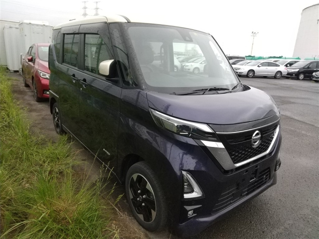 NISSAN ROOX 2022