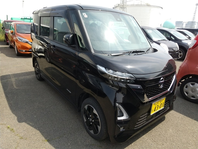 NISSAN ROOX 2021