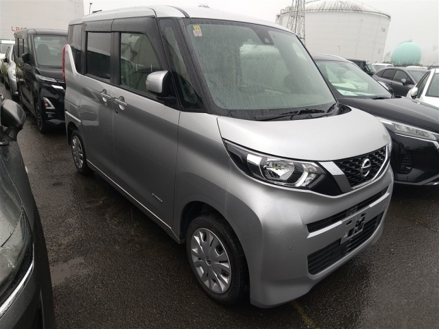 NISSAN ROOX