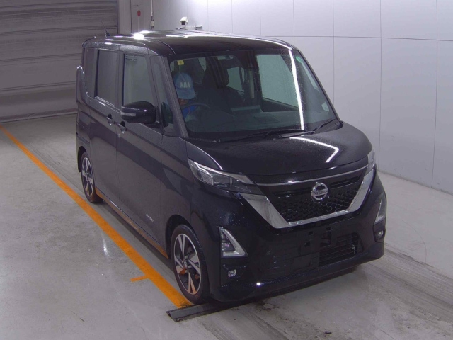 NISSAN ROOX 2023