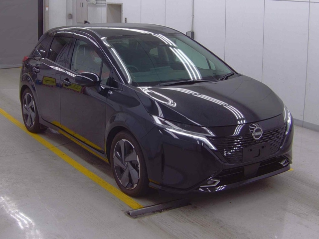NISSAN AURA