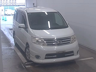 NISSAN SERENA 2010