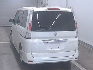 NISSAN SERENA 2010
