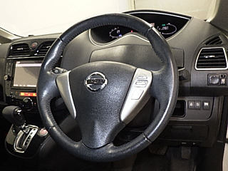 NISSAN SERENA 2013