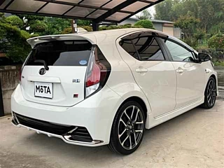 TOYOTA AQUA 2018