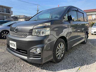 TOYOTA VOXY 2012