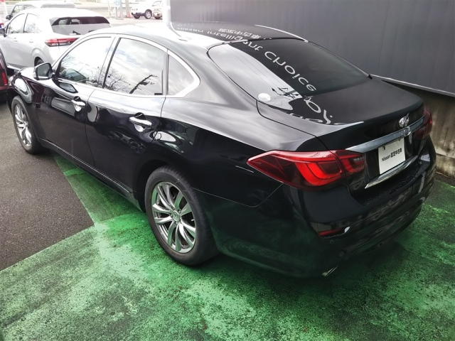 NISSAN FUGA 2019