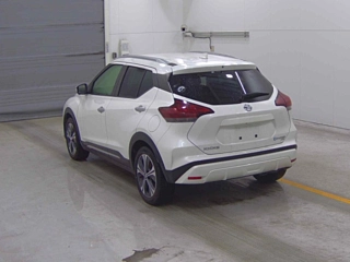 NISSAN KIX 2023