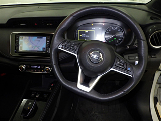 NISSAN KIX 2023