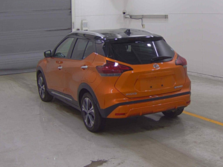 NISSAN KIX 2022