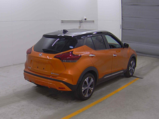 NISSAN KIX 2022