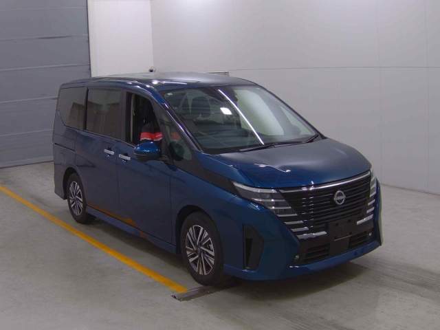 NISSAN SERENA 2023