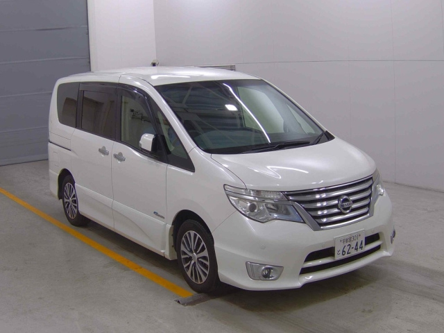 NISSAN SERENA 2015