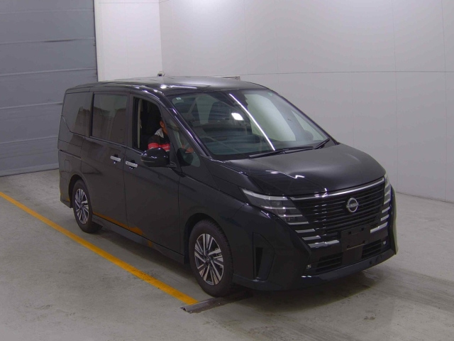 NISSAN SERENA 2023