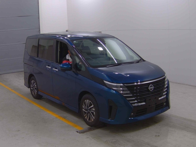 NISSAN SERENA 2023