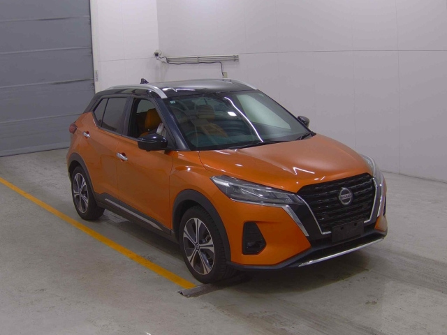 NISSAN KIX 2022