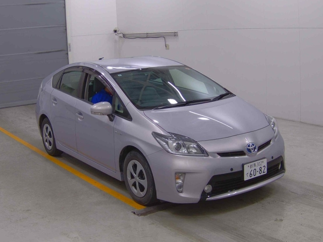 TOYOTA PRIUS 2015