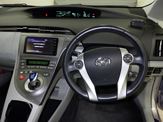 TOYOTA PRIUS 2015