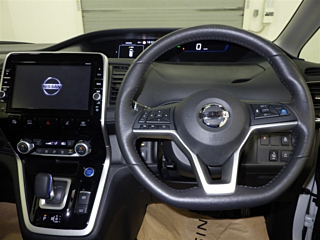 NISSAN SERENA 2019