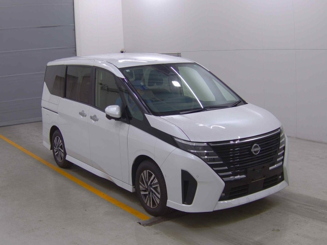NISSAN SERENA 2023