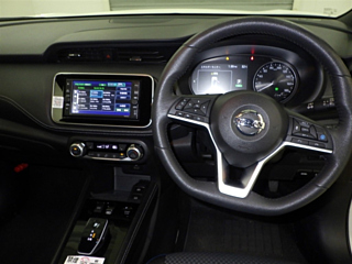 NISSAN KIX 2023