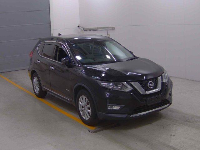 NISSAN X-TRAIL 2018