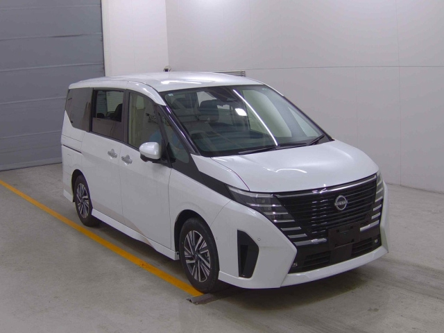 NISSAN SERENA 2023